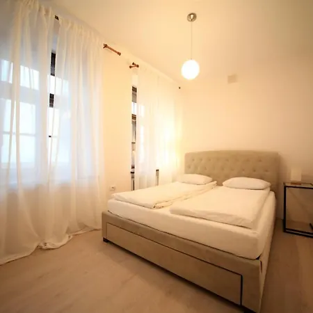 Apartment Old Town Apartments &